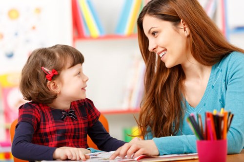 6 kĩ năng giao tiếp trong cuộc sống mẹ nên dạy trẻ càng sớm càng tốt